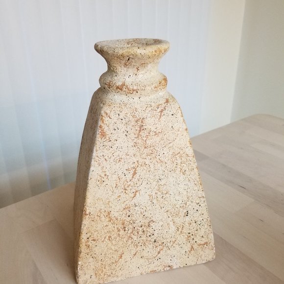 Vase - Picture 1 of 5